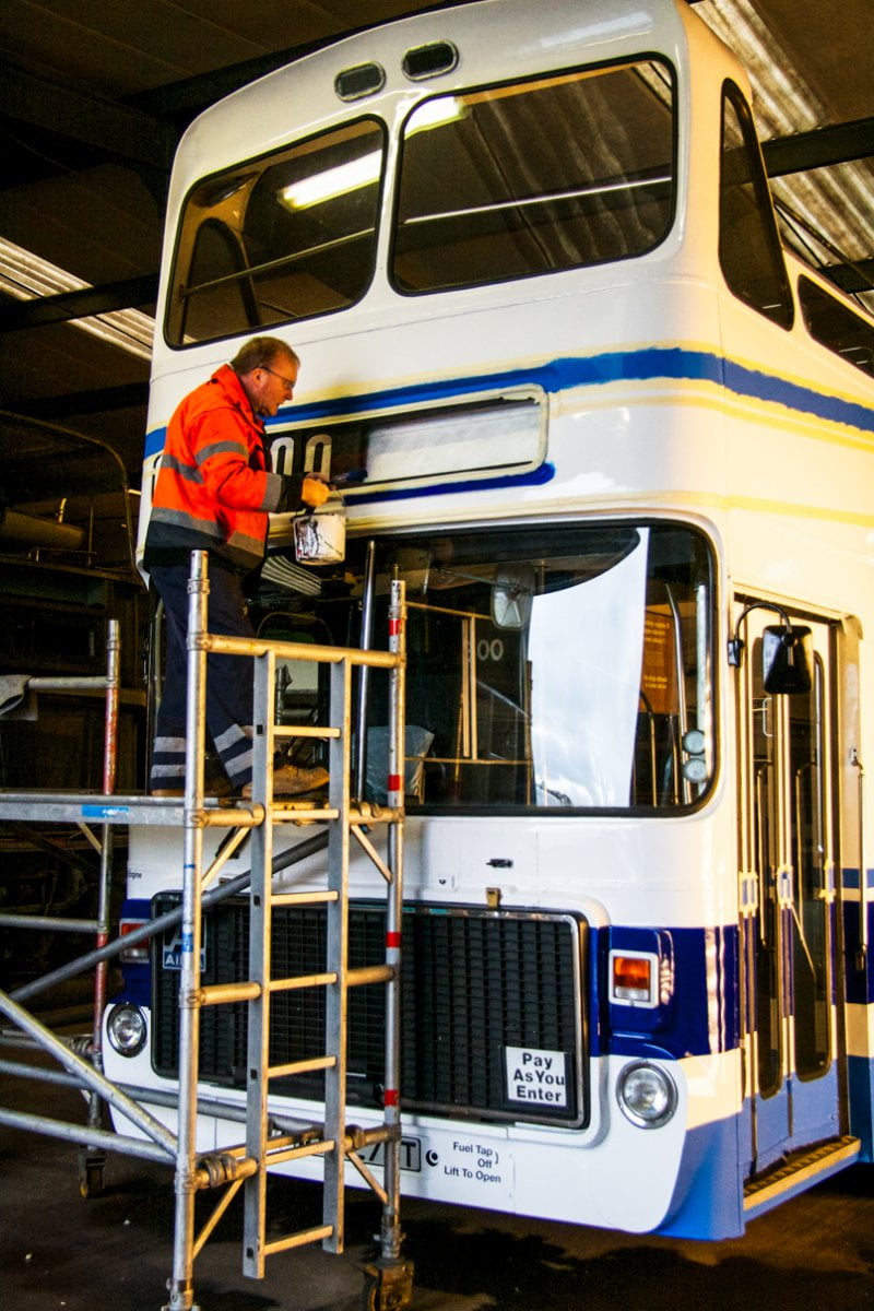 Coach painting in Dundee