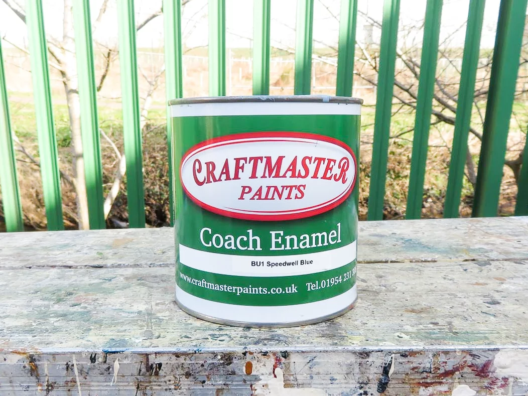 Coach painting service in Dundee