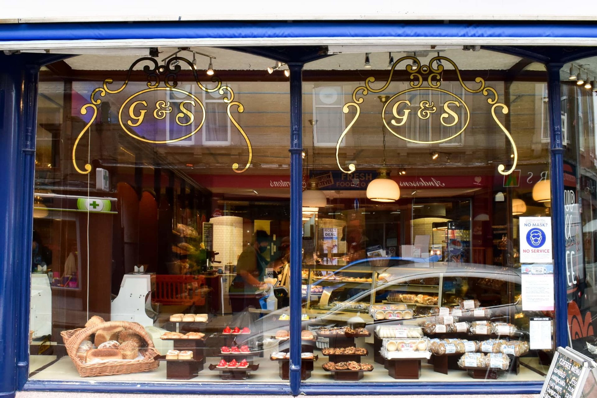 Gold leaf lettering Dundee