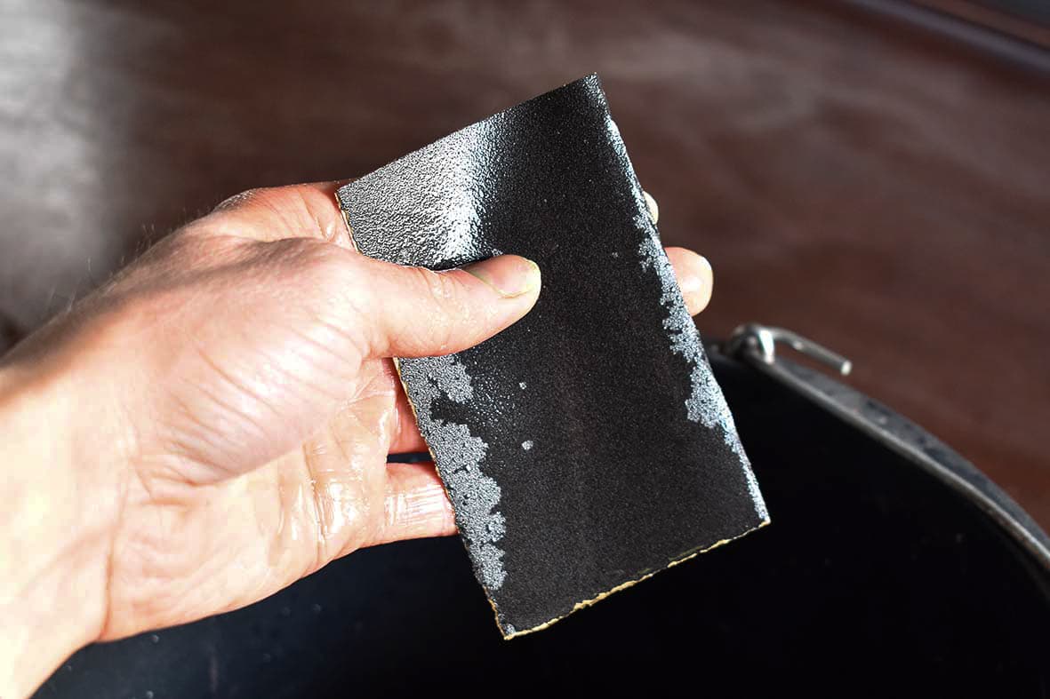 Wet and dry sandpaper