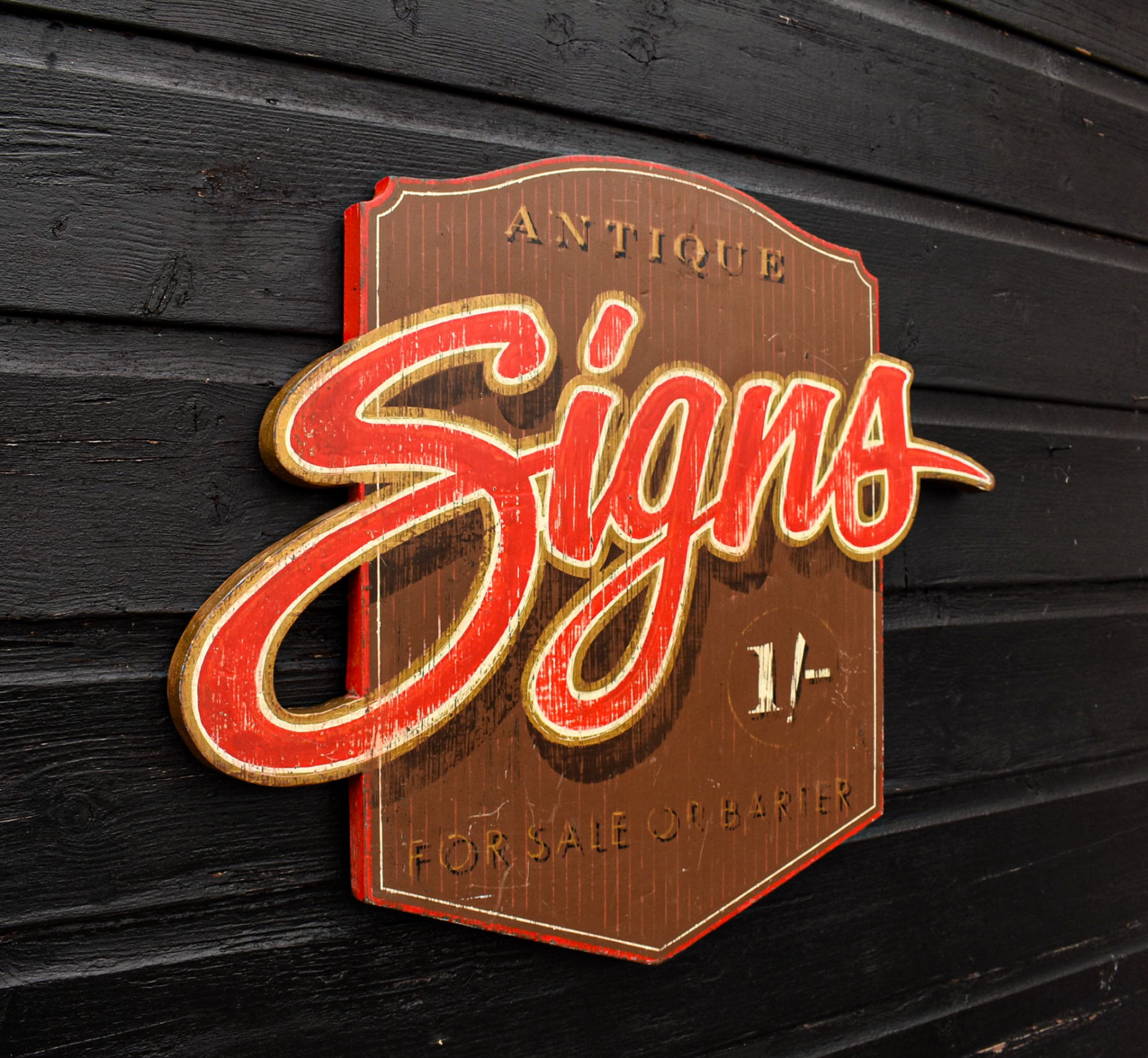 Distressed wooden signs Dundee