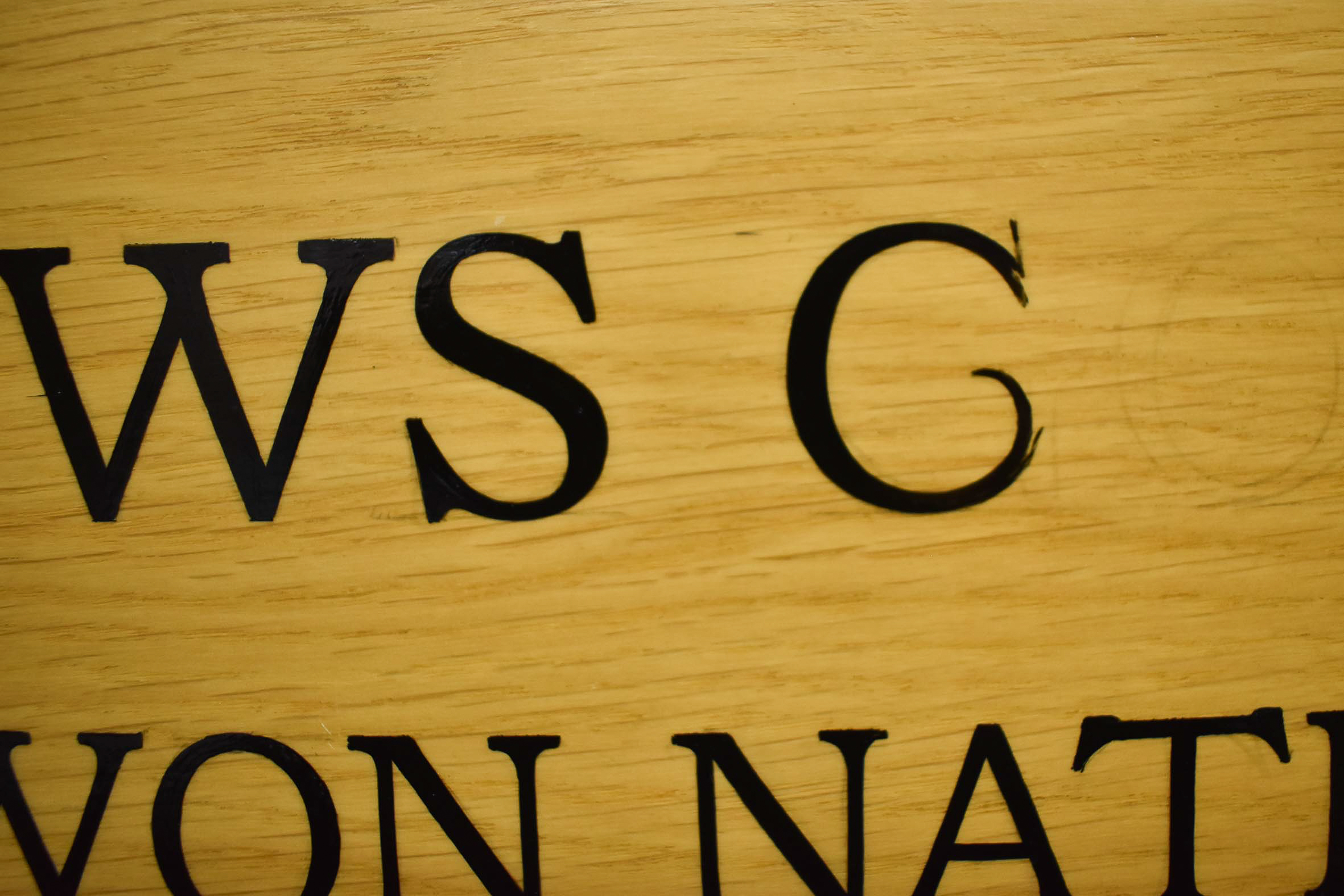 Signwriting in progress